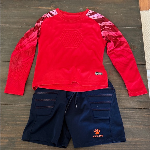 Kelme Red and Navy GK Goalkeeper Sports Soccer Set - Picture 1 of 6